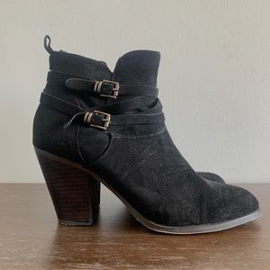 Calvin Klein | US Sz 40, EU Sz 9 | Black